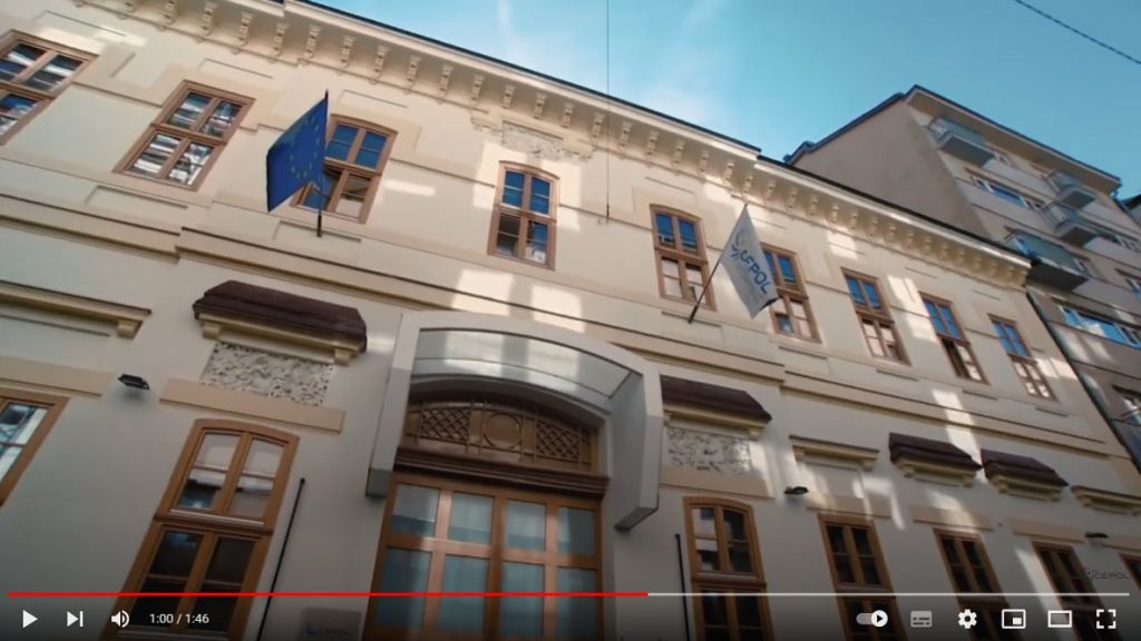 slika stavbe Cepola v Budimpešti - video izrez