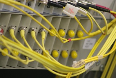Vse omrežne povezave so danes izvedene preko optičnih vodnikov