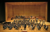 slika z nastopa orkestra v Cankarjevem domu - 2004