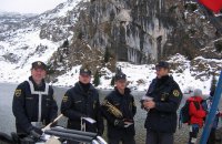 nastop kvarteta Policijskega orkestra na spominski slovesnosti na Krnu, 2004