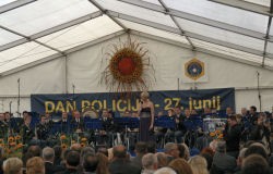 090624-DanPolicije01.m
