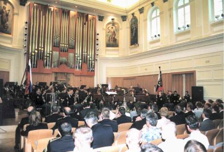 slika s koncerta Policijskega orkestra na svečani akademiji ob dnevu policije, Slovenska filharmonija, 2002