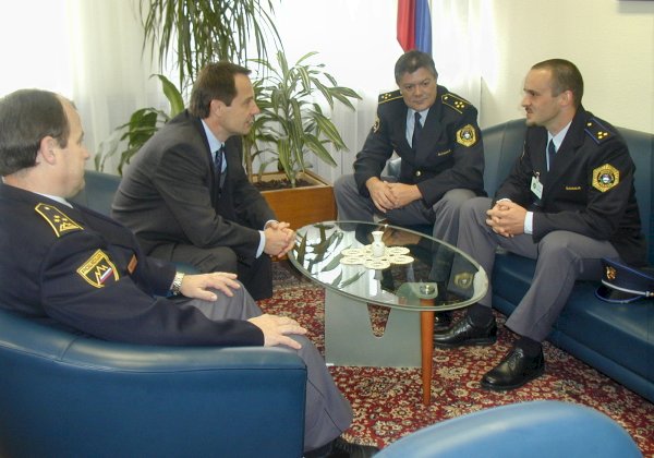 040602 mirovne bih