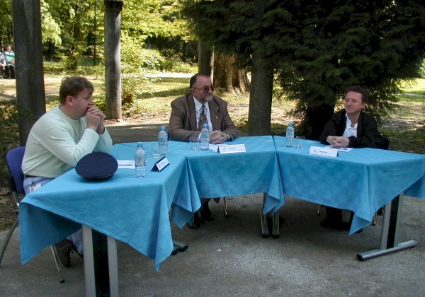 slika komisije za ocenjevanje harmonikarjev, Tacen 2004