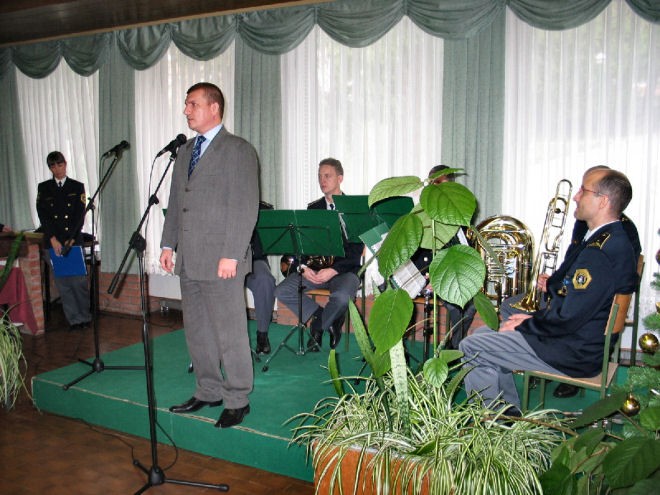 slika nagovora ministra za notranje zadeve na prednovoletnem sprejemu v Tacnu, 2006