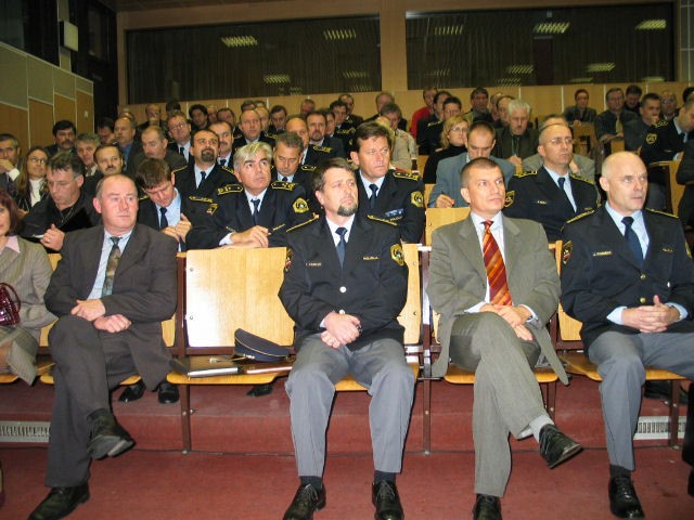 20061124-330 3052