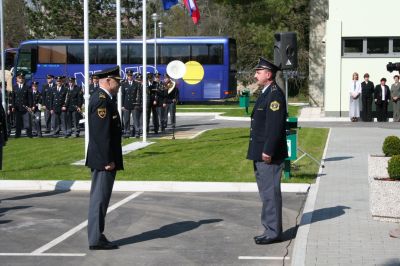 slika s protokola na slovesnosti ob odprtju nove policijske postaje, Brežice 2007