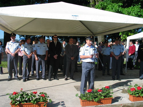slika nagovora direktorja Policijske akademije ob odprtju šestih policijskih iger, Tacen, 2007