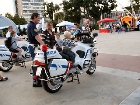 sep19-otroskiBazar03
