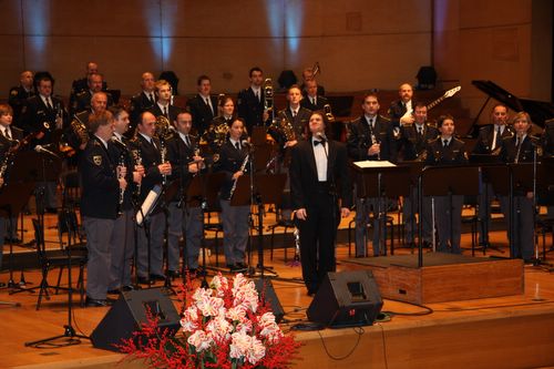 slika z nastopa orkestra na Božično-novoletnem koncertu v Cankarjevem domu, 2008