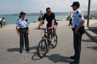 policista morje