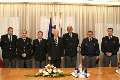 081001 mirovniki 1458