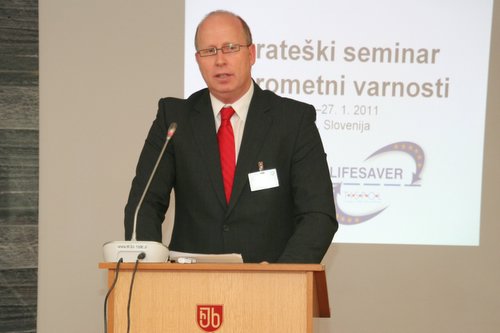 larsen_stoje