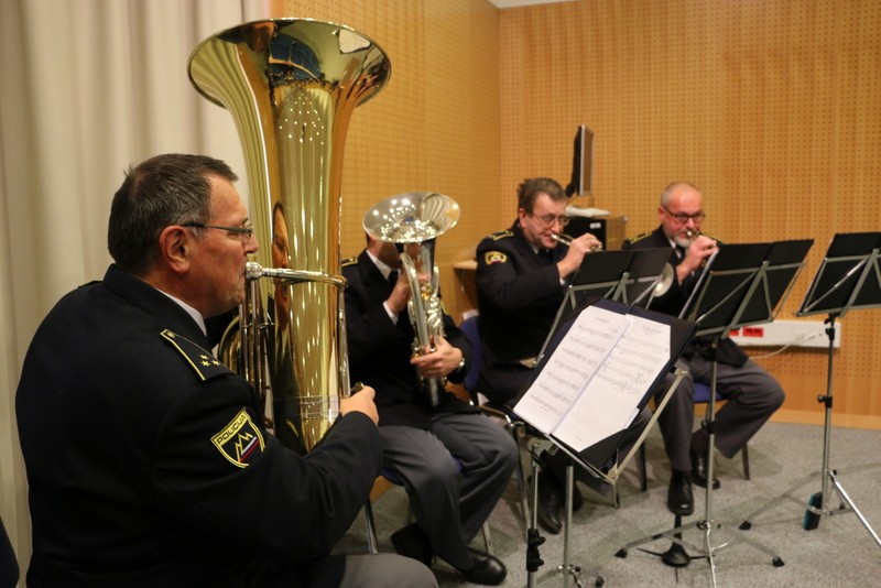 slika z nastopa kvinteta trobil Policijskega orkestra