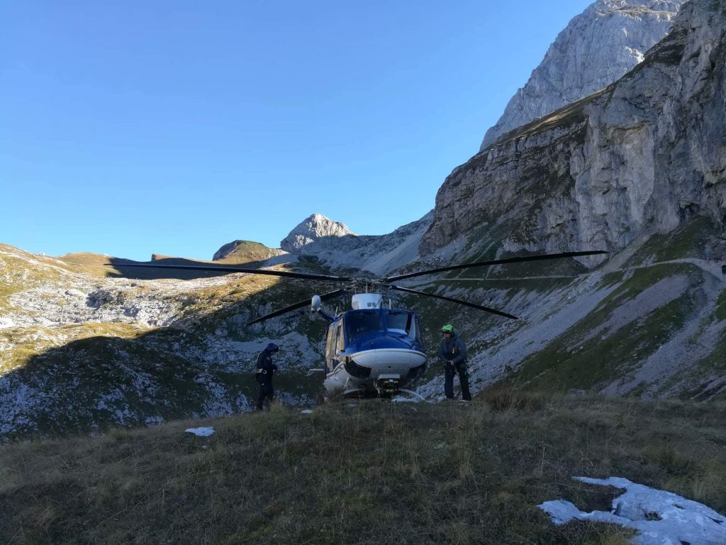 Pomoc geodetom s policijskim helikopterjem1