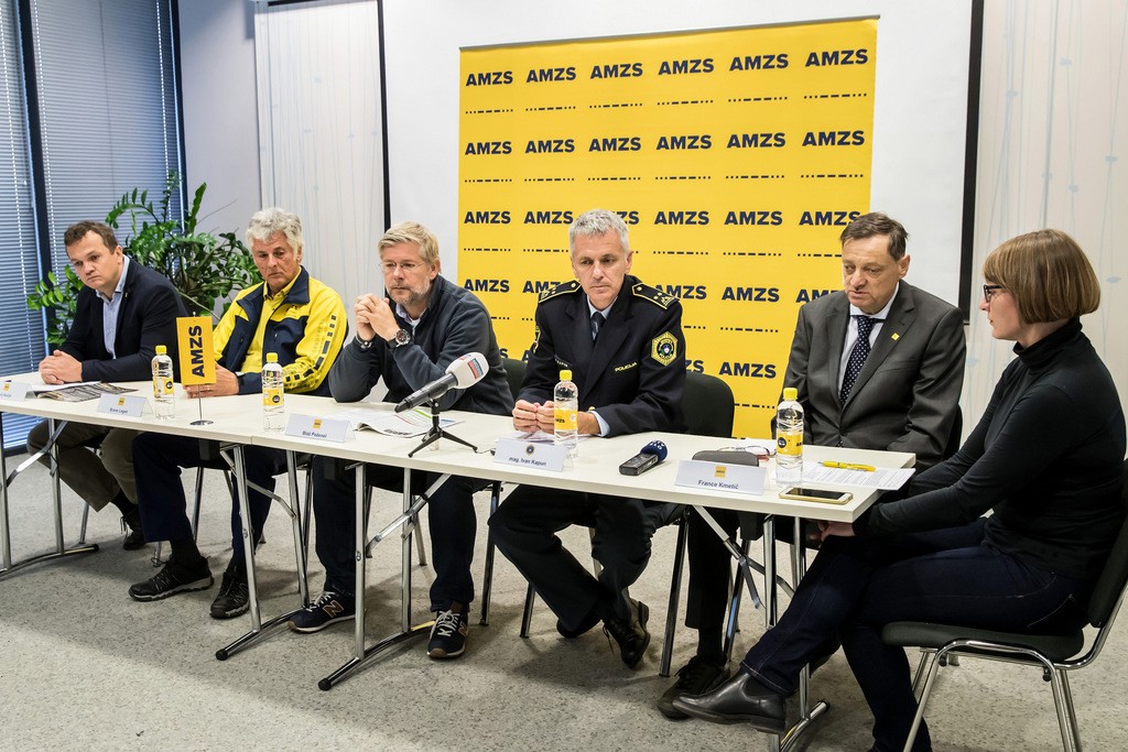 AMZS Pripravljeni1