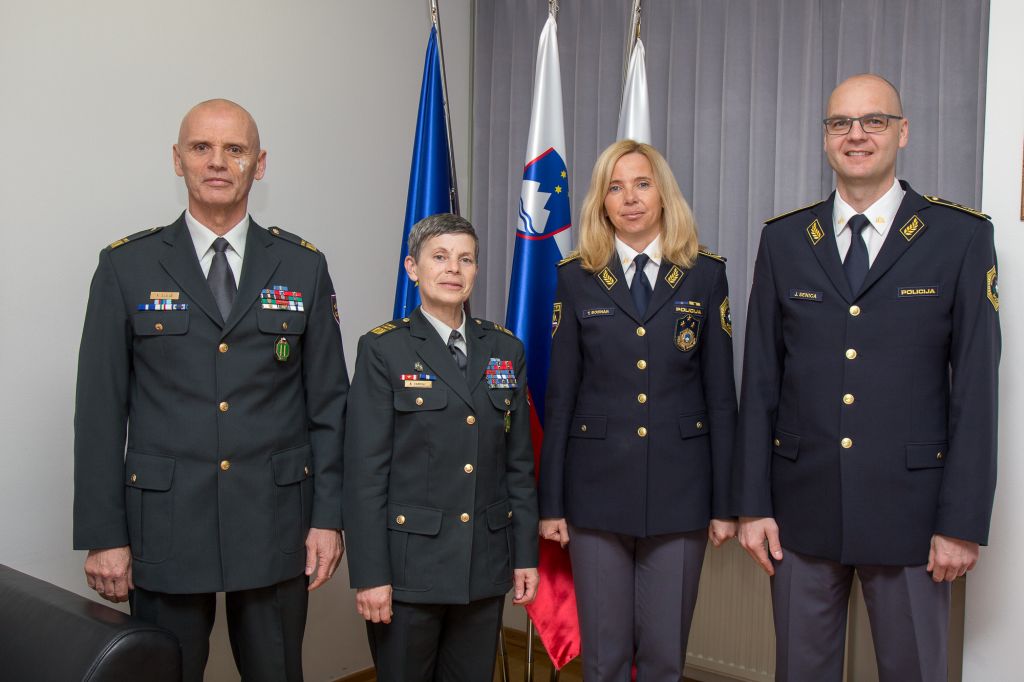 2019 4 9 obisk policija nacelnica2