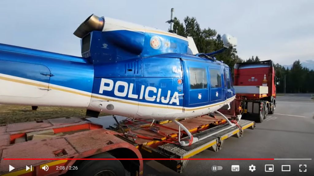 Video PrevozPolicijskegaHelikopterjaDoMuzeja izrez3