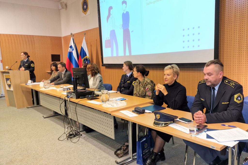 Mag. Anita Lorbek prva policistka vodja slovenskega policijskega kontingenta