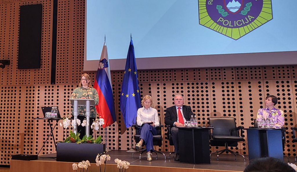 Duša Marjetič iz Sektorja za visoko šolstvo na Ministrstvu za visoko šolstvo, znanost in inovacije