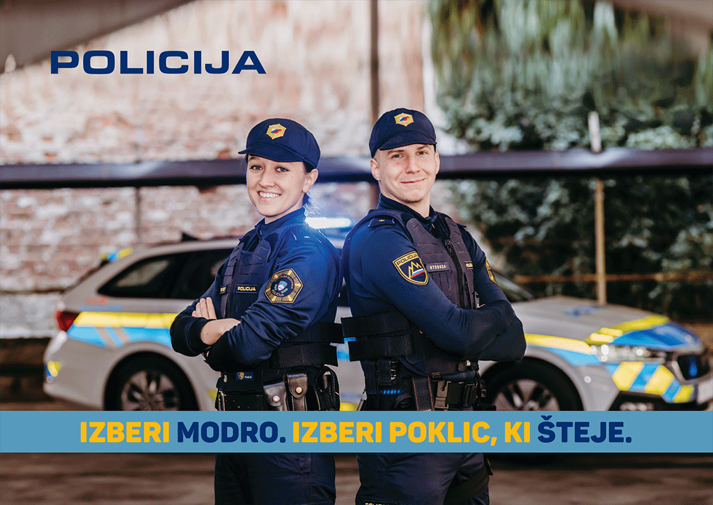 Letak - vabilo na dogodek (izmenjujeta se slika dveh nasmejanih policistov s sliko, na kateri so ključne informacije o dnevu odprtih vrat)