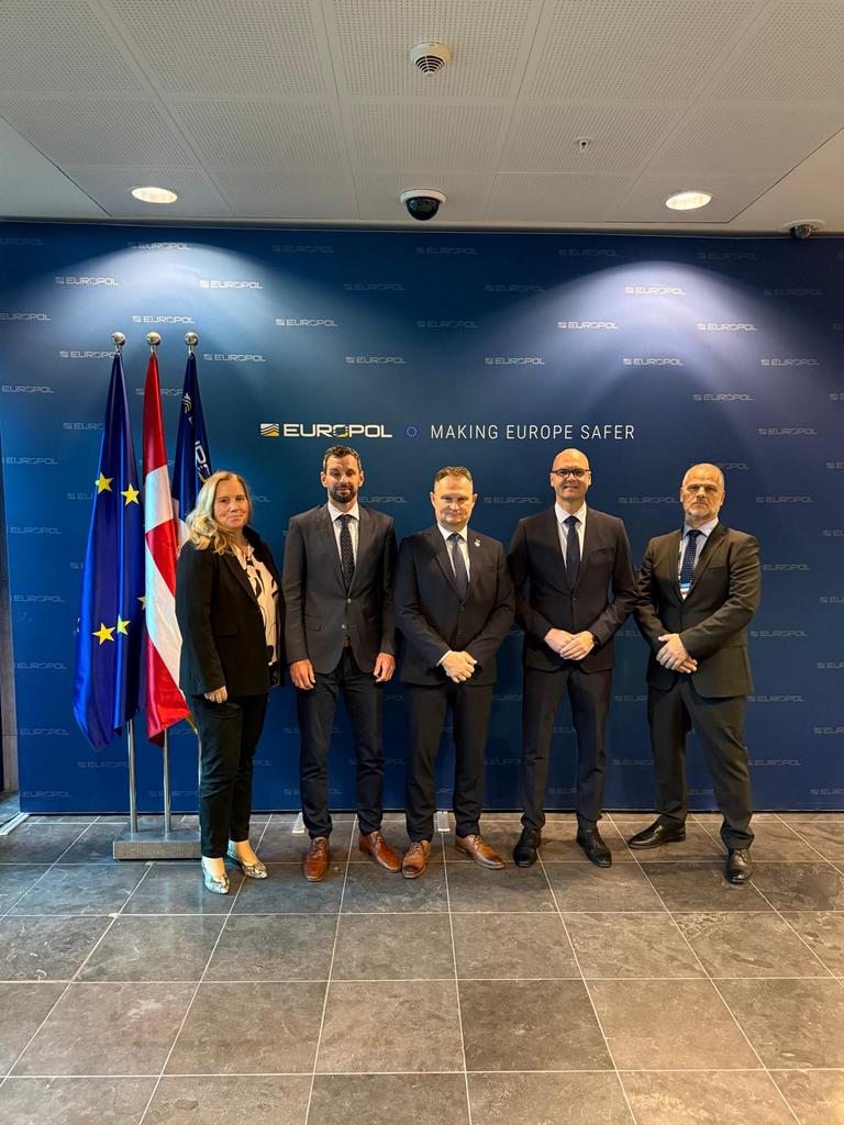 Slovenska delegacija FURS in Policija