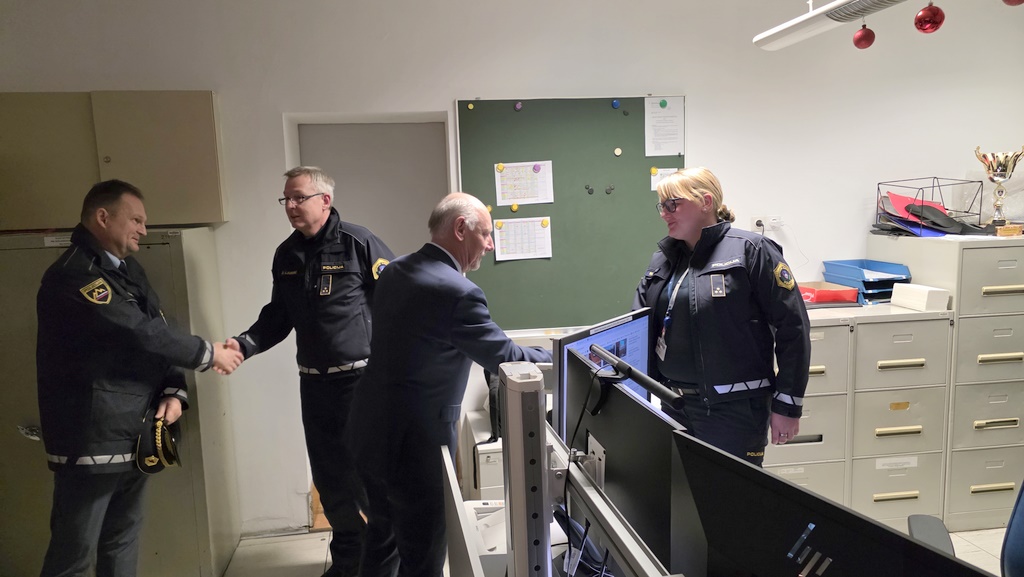 Minister in generalni direktor policije na OKC Ljubljana