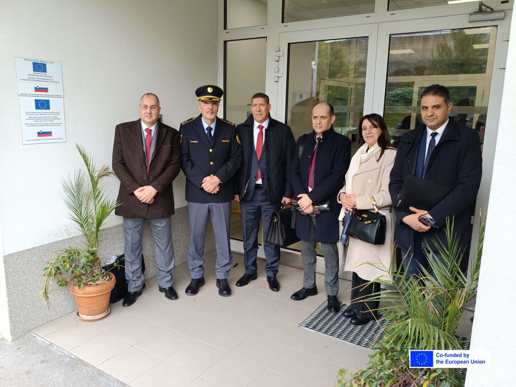 Algerian delegation with the head of the Center for Foreigners