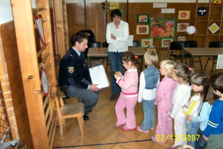 071122-obiskVrtca04-m