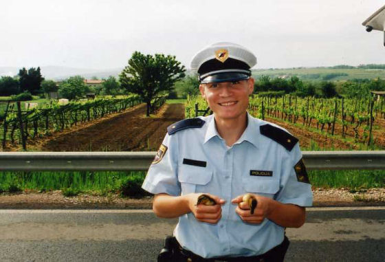 080519-PolicistaResilaRacke02