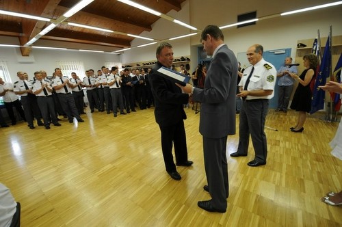 slika s podelitve priznanj na slovesnosti ob dnevu policije, Murska Sobota, 2012