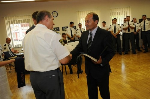 slika s podelitve priznanj na slovesnosti ob dnevu policije, Murska Sobota, 2012