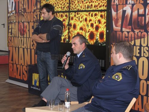 policisti