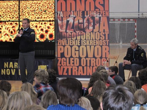 policistavprostorihOSIdrija