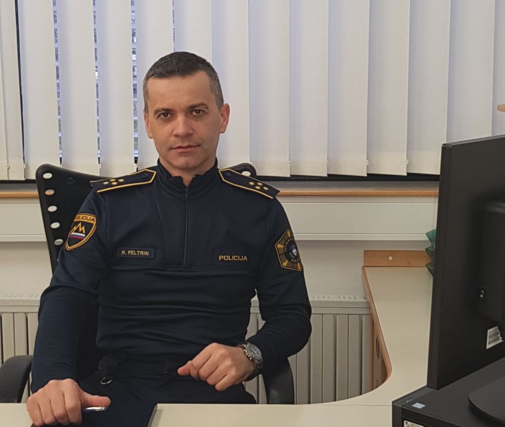 Foto4 nekdanjikomandirPPIdrijaRobertFeltrin