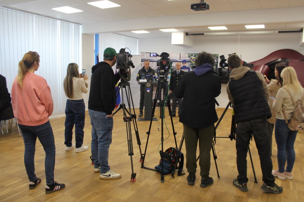 Med novinarsko konferenco na Policijski upravi Nova Gorica 12. marca 2026