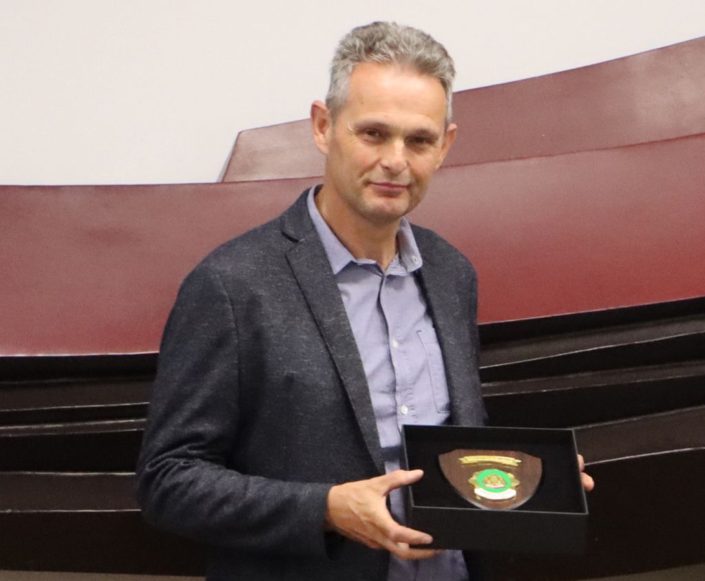 Izročitev plakete kriminalistične policije