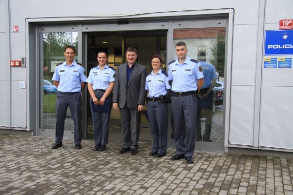4 policisti brezice zm