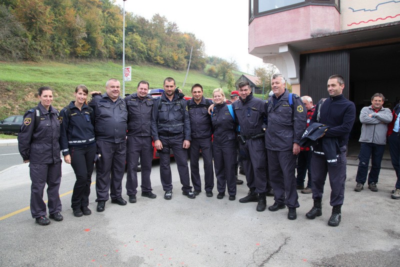 policisti zbirno mesto