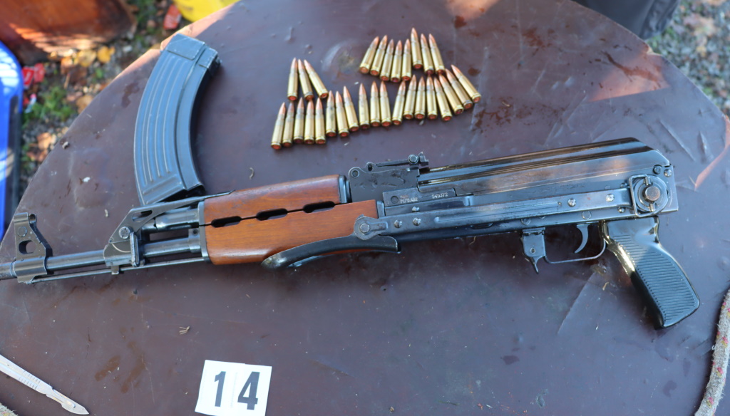 Zasežena puška s strelivom