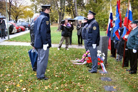 081107-VSpominPadlim05