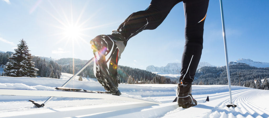 picture of a cross-country skier's legs in fresh snow